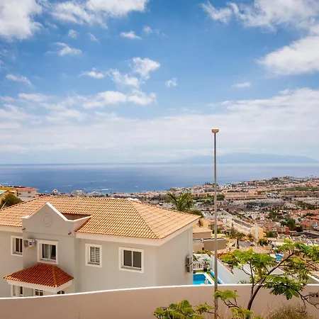 Salt And Sea Apartment, Sea View, Free Wi Fi *