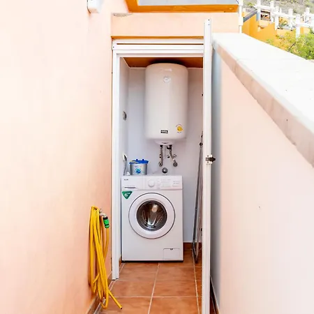 Salt And Sea Apartment, Sea View, Free Wi Fi * 阿德耶